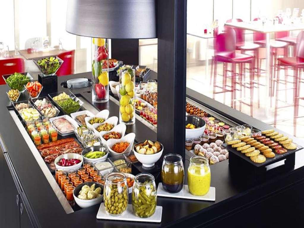 Kyriad Tarbes Bastillac Restaurant billede