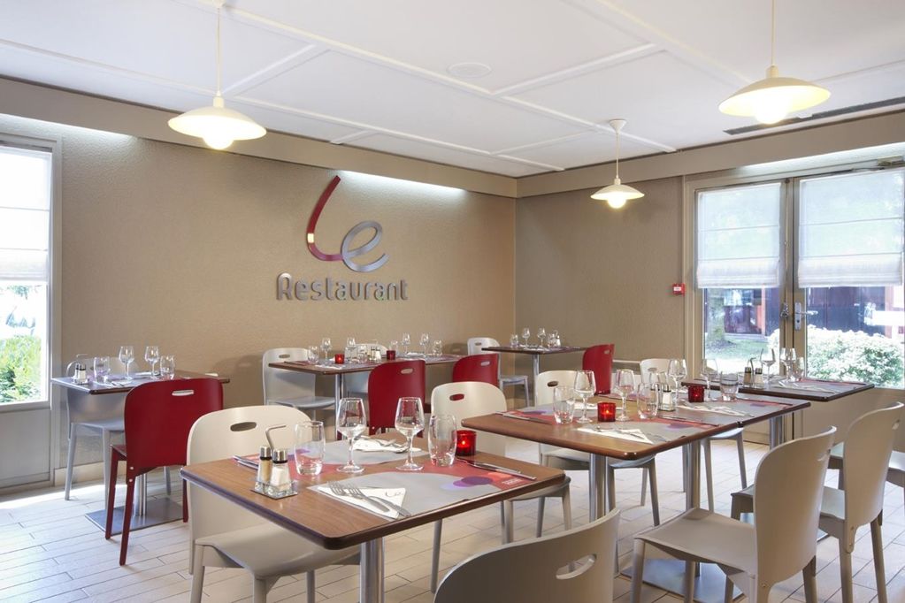 Kyriad Tarbes Bastillac Restaurant billede